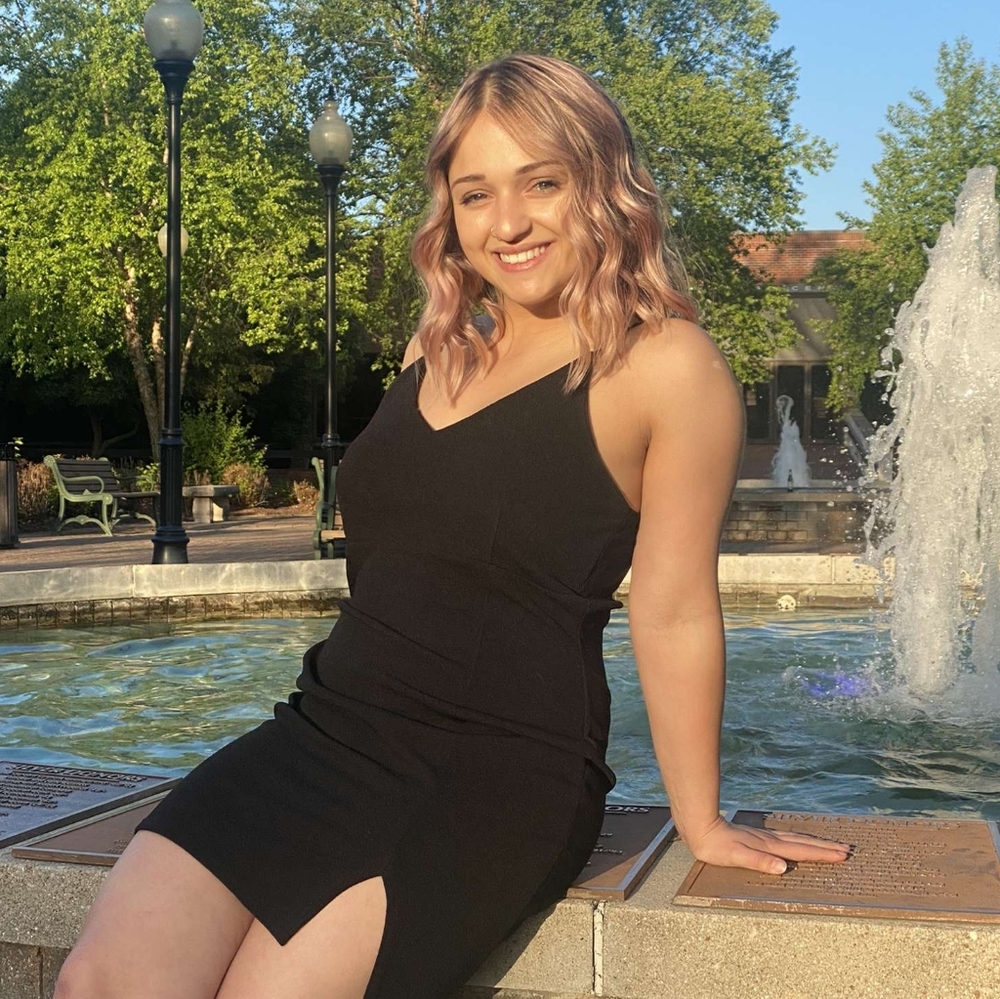 Meet your Posher, Emily